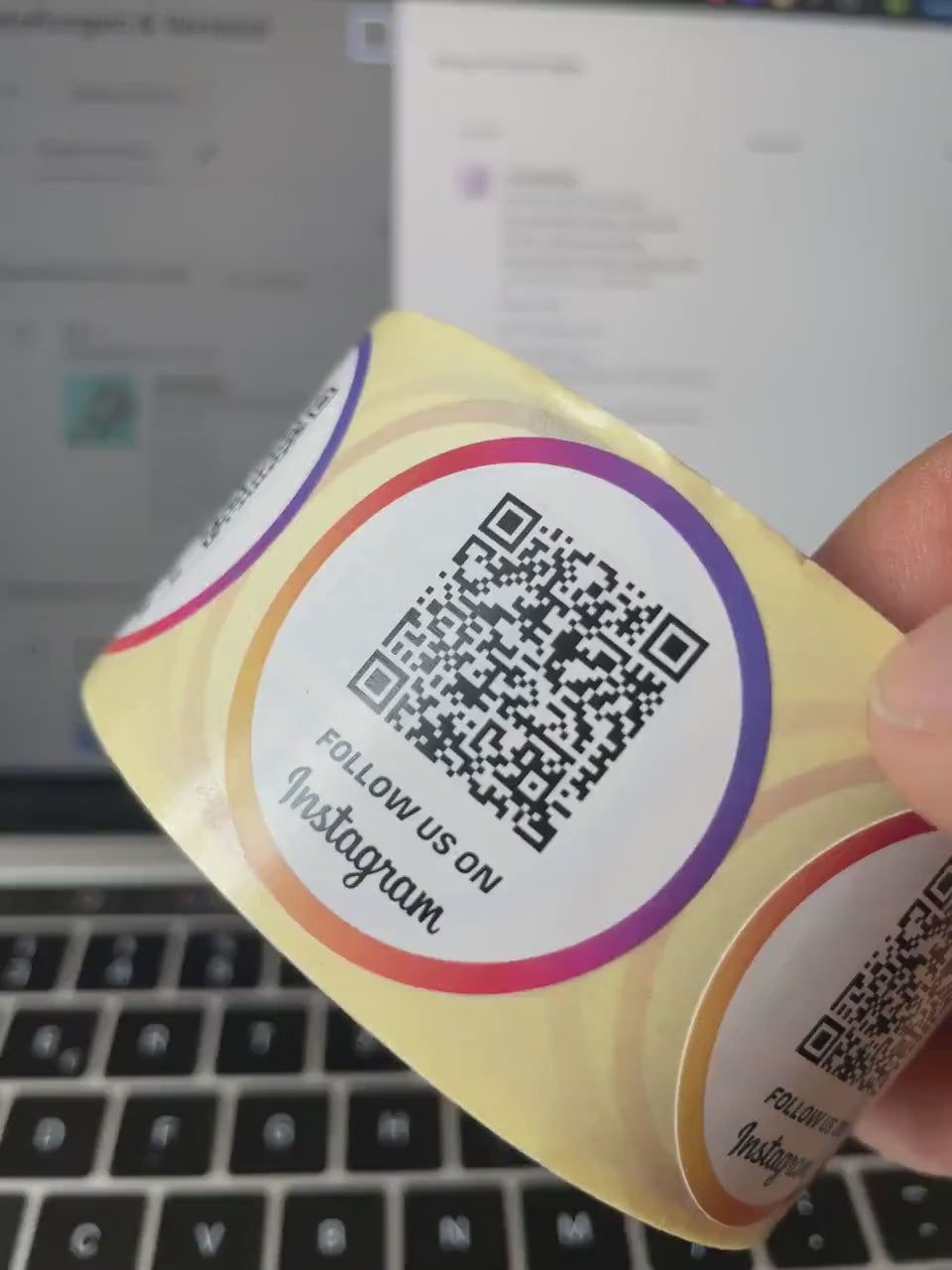 Instagram Follower QR-Code Sticker - Personalisierte Etiketten auf Rolle 3